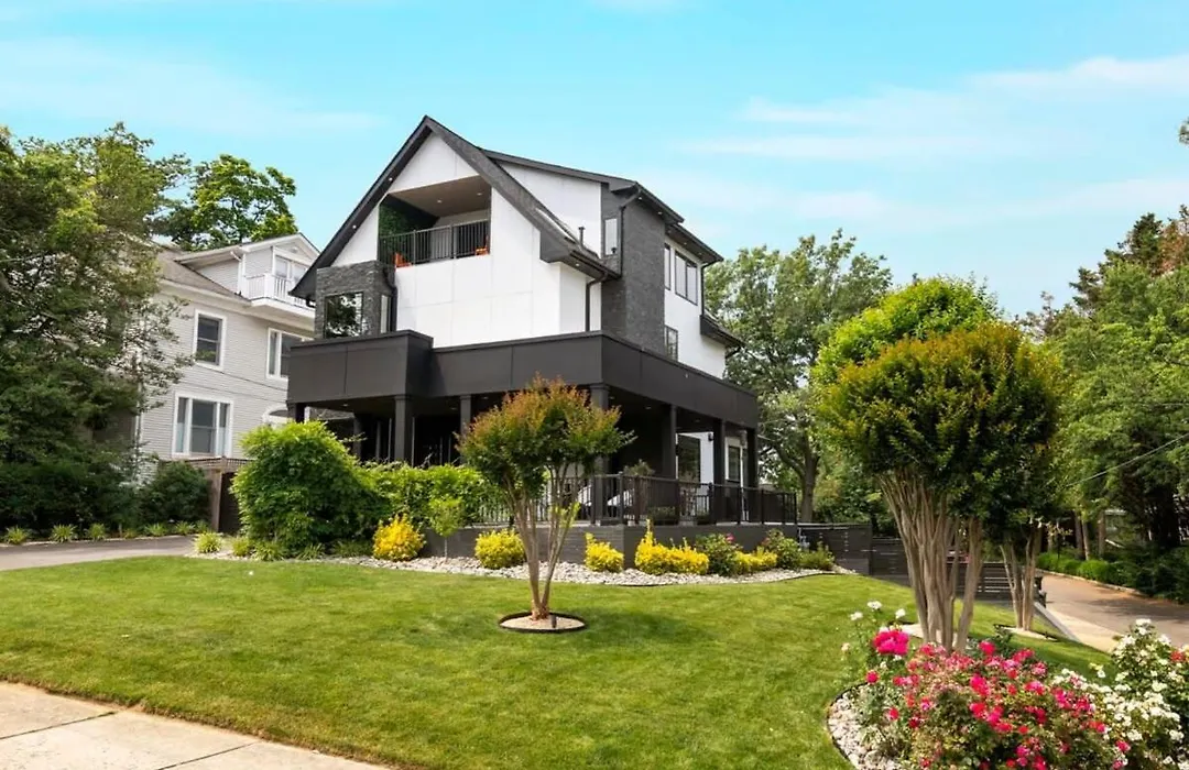 Top Of The Hill Luxury Clarendon 4-Br Homestay-1